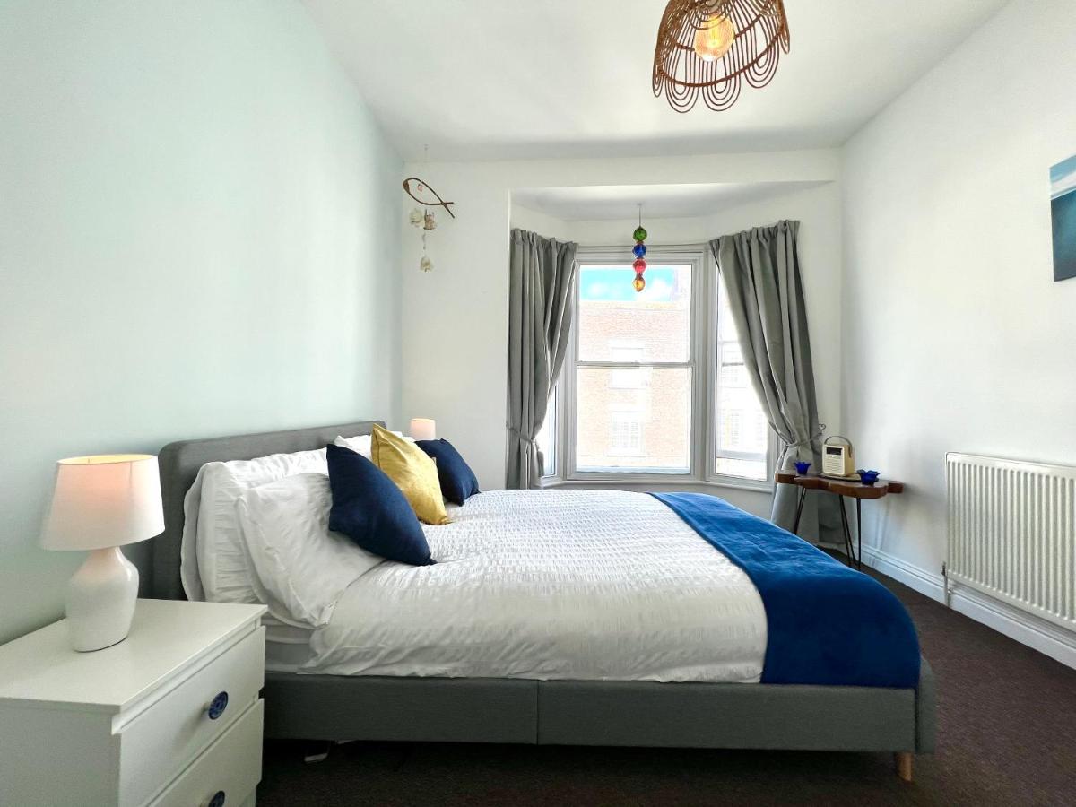 Blue Lighthouse Apartment Скарбъро Екстериор снимка