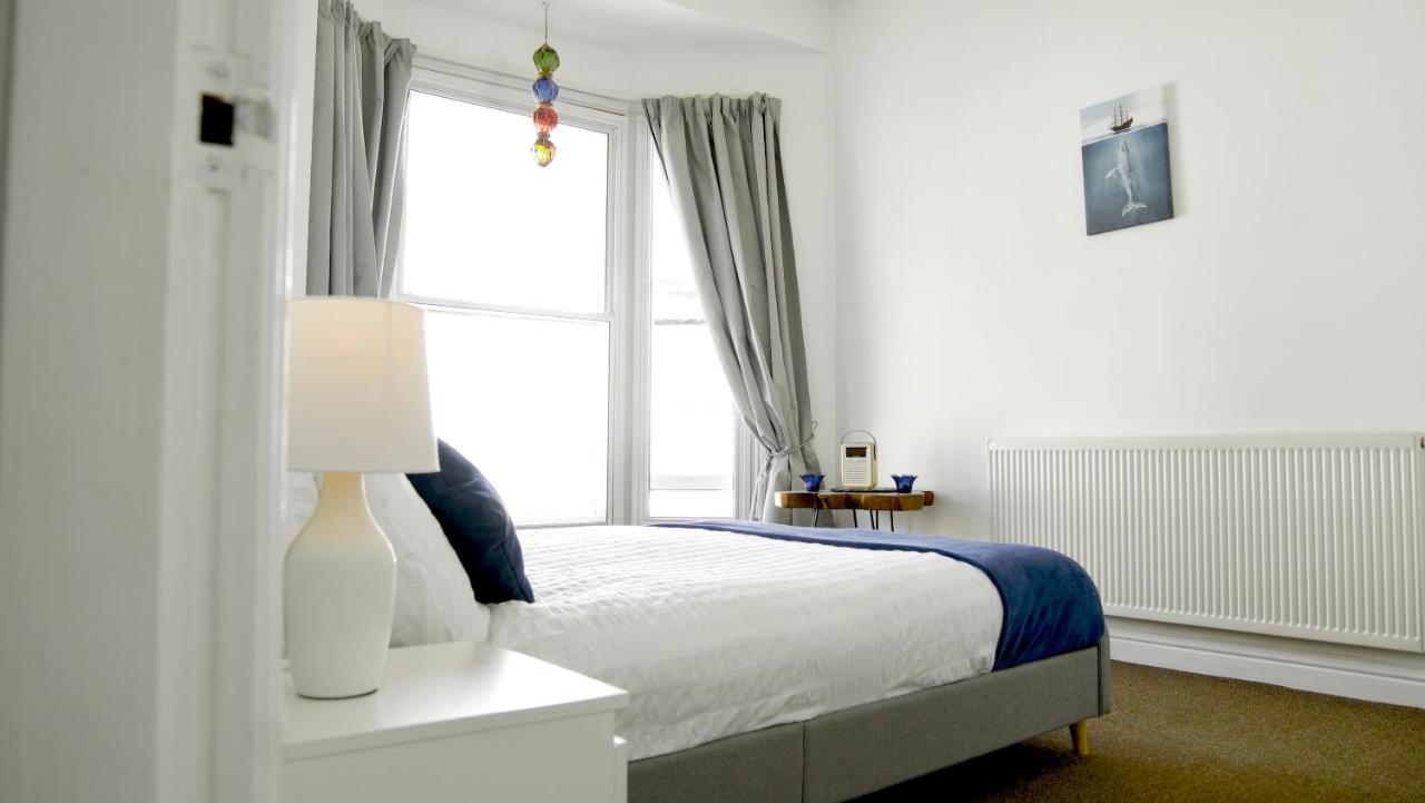 Blue Lighthouse Apartment Скарбъро Екстериор снимка