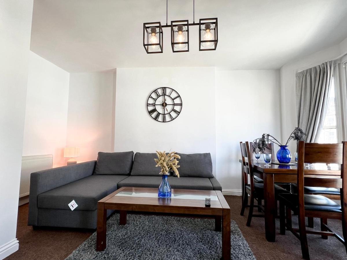 Blue Lighthouse Apartment Скарбъро Екстериор снимка