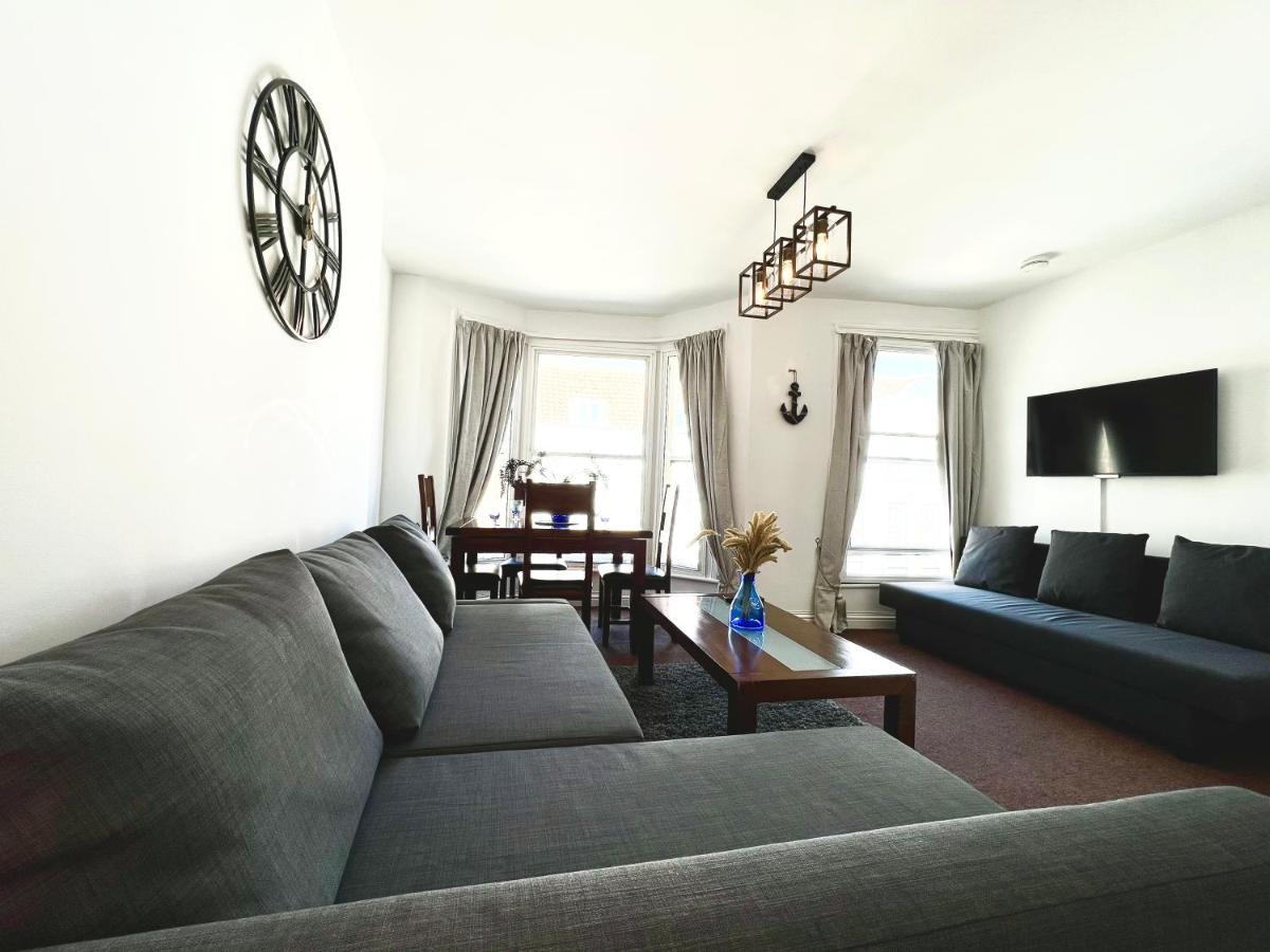 Blue Lighthouse Apartment Скарбъро Екстериор снимка